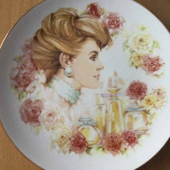 AVON president's club award collector plate "Inspiration" Mrs. Albee 2007-2008 - Picture 2 of 3
